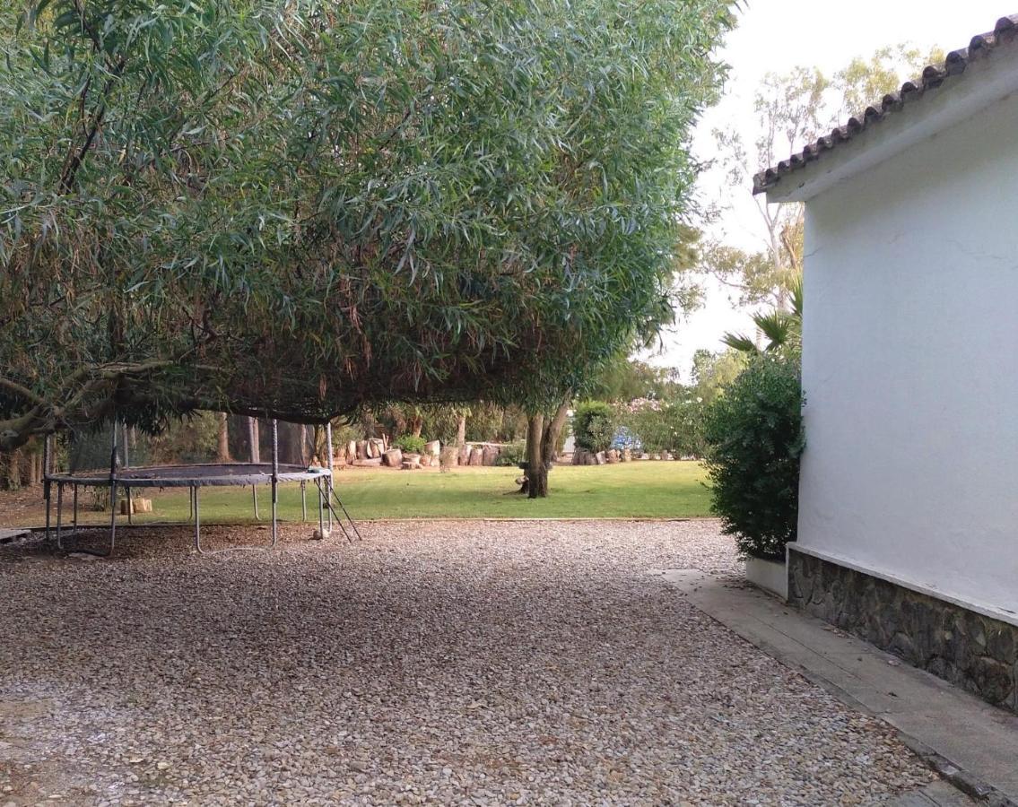 Chalet con Piscina - LAS ADELFAS Chiclana de la Frontera Exterior foto