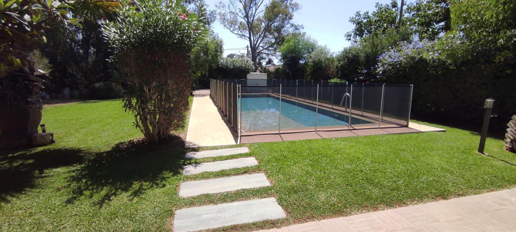 Chalet con Piscina - LAS ADELFAS Chiclana de la Frontera Habitación foto